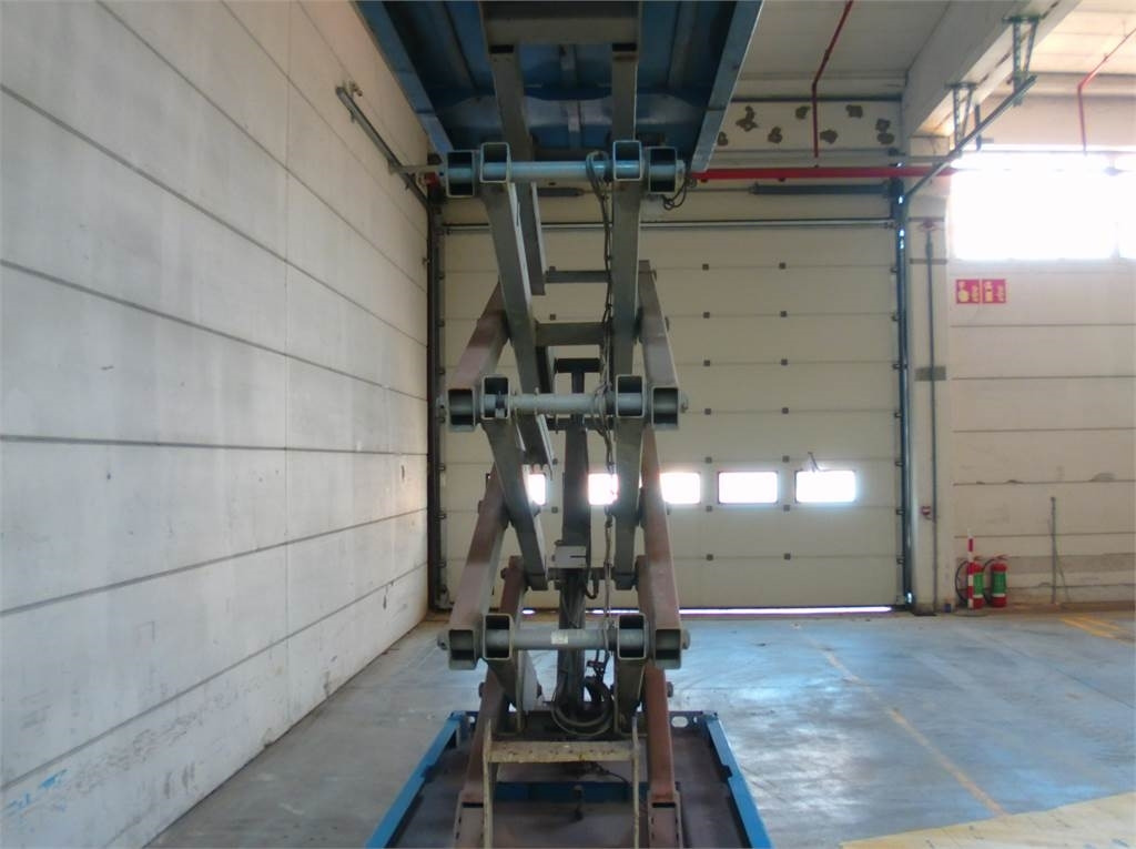 Ψαλιδωτό ανυψωτικό Genie GS2646: φωτογραφία 7