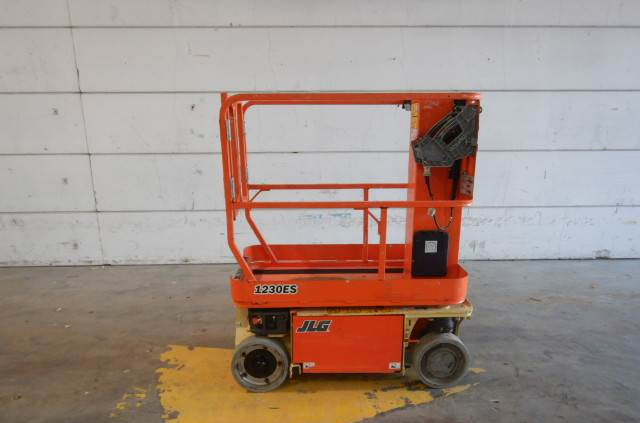 Κάθετος ανελκυστήρας με κατάρτι JLG 1230ES: φωτογραφία 1