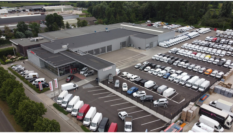 Βαν Volkswagen Crafter 35 2.5 TDI EXPORT ONLY Riem V.V/ APK 5-2026/ Imperiaal/ Gev.stoel/ 2.8T trekverm./ Navi/ Trekhaak/ Airco: φωτογραφία 15