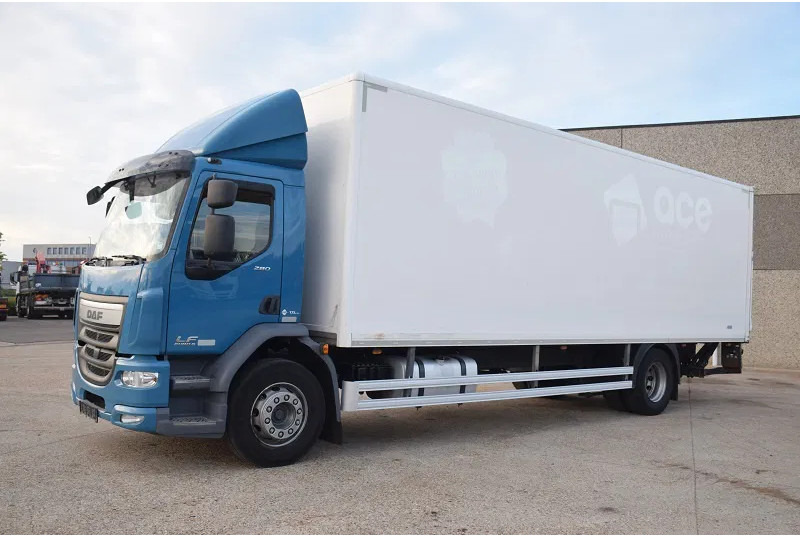 DAF LF 280 - Φορτηγό κόφα: φωτογραφία 3 DAF LF 280 - Φορτηγό κόφα: φωτογραφία 3