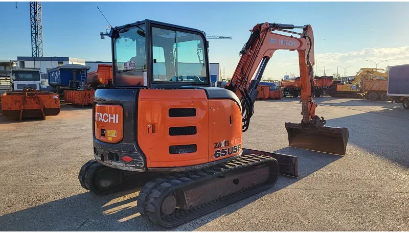 Hitachi ZX65USB-5A CLR - Ερπυστριοφόρος εκσκαφέας: φωτογραφία 4 Hitachi ZX65USB-5A CLR - Ερπυστριοφόρος εκσκαφέας: φωτογραφία 4