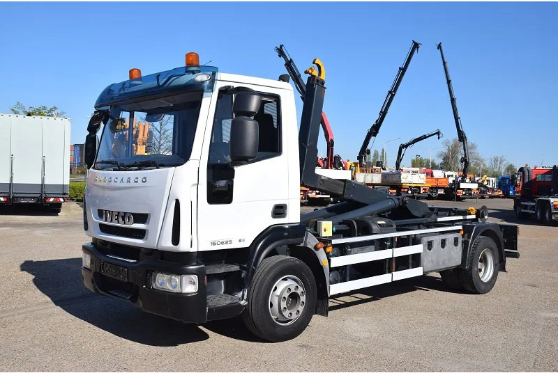 Φορτηγό φόρτωσης γάντζου Iveco Iveco Eurocargo 160E25: φωτογραφία 1