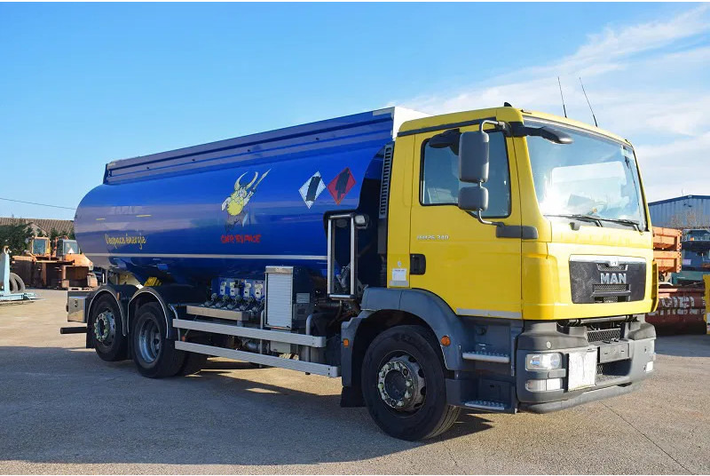 MAN TGM 26.340 - Φορτηγό βυτιοφόρο: φωτογραφία 2 MAN TGM 26.340 - Φορτηγό βυτιοφόρο: φωτογραφία 2