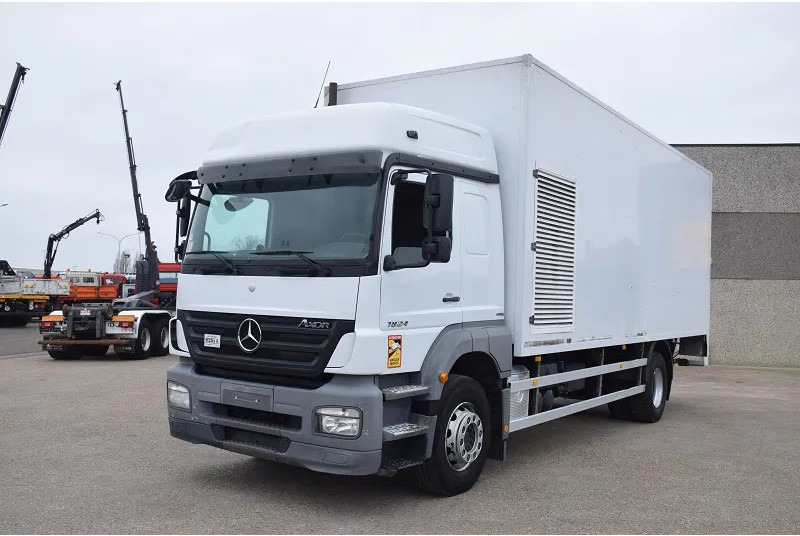 Mercedes-Benz Axor 1824 - Φορτηγό κόφα: φωτογραφία 2 Mercedes-Benz Axor 1824 - Φορτηγό κόφα: φωτογραφία 2