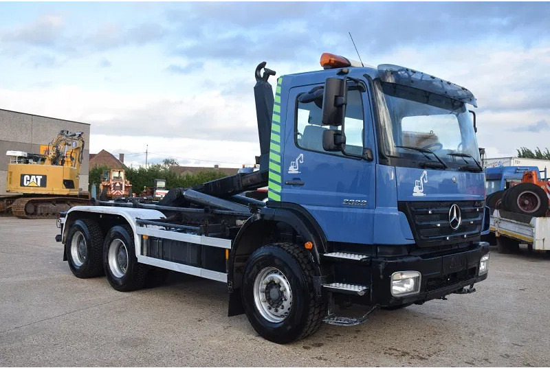 Mercedes-Benz Axor 2633 - Φορτηγό φόρτωσης γάντζου: φωτογραφία 4 Mercedes-Benz Axor 2633 - Φορτηγό φόρτωσης γάντζου: φωτογραφία 4