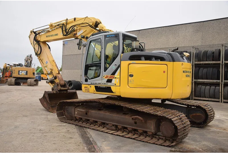 New Holland Kobelco E235B SR-LCT - Ερπυστριοφόρος εκσκαφέας: φωτογραφία 1 New Holland Kobelco E235B SR-LCT - Ερπυστριοφόρος εκσκαφέας: φωτογραφία 1