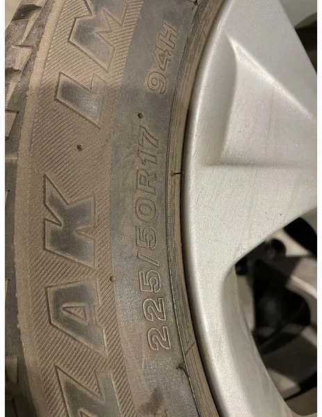 BMW *BMW velgen met Brigdestone banden *225/50 R17 - Ελαστικά και ζάντες για Αυτοκίνητο: φωτογραφία 4 BMW *BMW velgen met Brigdestone banden *225/50 R17 - Ελαστικά και ζάντες για Αυτοκίνητο: φωτογραφία 4