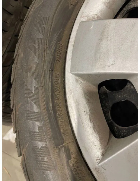 Bridgestone *Mercedes deksels met banden*205/55R16 - Ελαστικά και ζάντες για Αυτοκίνητο: φωτογραφία 4 Bridgestone *Mercedes deksels met banden*205/55R16 - Ελαστικά και ζάντες για Αυτοκίνητο: φωτογραφία 4