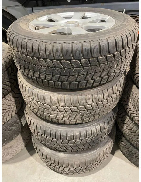 Bridgestone *Mercedes velgen 17 inch met Bridgestone banden*235/60 R17 - Ελαστικά και ζάντες για Αυτοκίνητο: φωτογραφία 1 Bridgestone *Mercedes velgen 17 inch met Bridgestone banden*235/60 R17 - Ελαστικά και ζάντες για Αυτοκίνητο: φωτογραφία 1