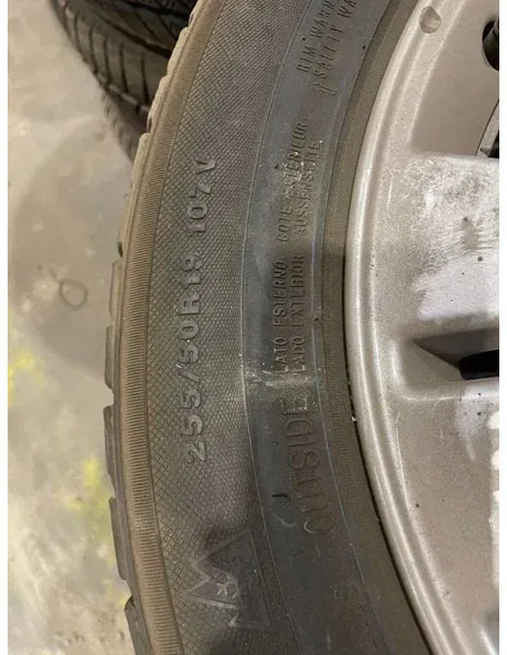 Kumho Kumho banden met Mercedes velgen 255/50 R19 107V - Ελαστικά και ζάντες για Αυτοκίνητο: φωτογραφία 4 Kumho Kumho banden met Mercedes velgen 255/50 R19 107V - Ελαστικά και ζάντες για Αυτοκίνητο: φωτογραφία 4
