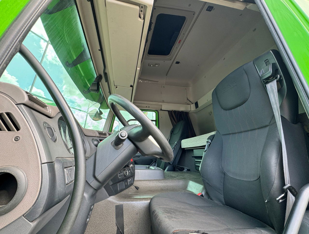 Τράκτορας DAF CF 450 FTP Space CAB Only 447.500 KM 2x Tanks TOP Condition Belgium Truck: φωτογραφία 7