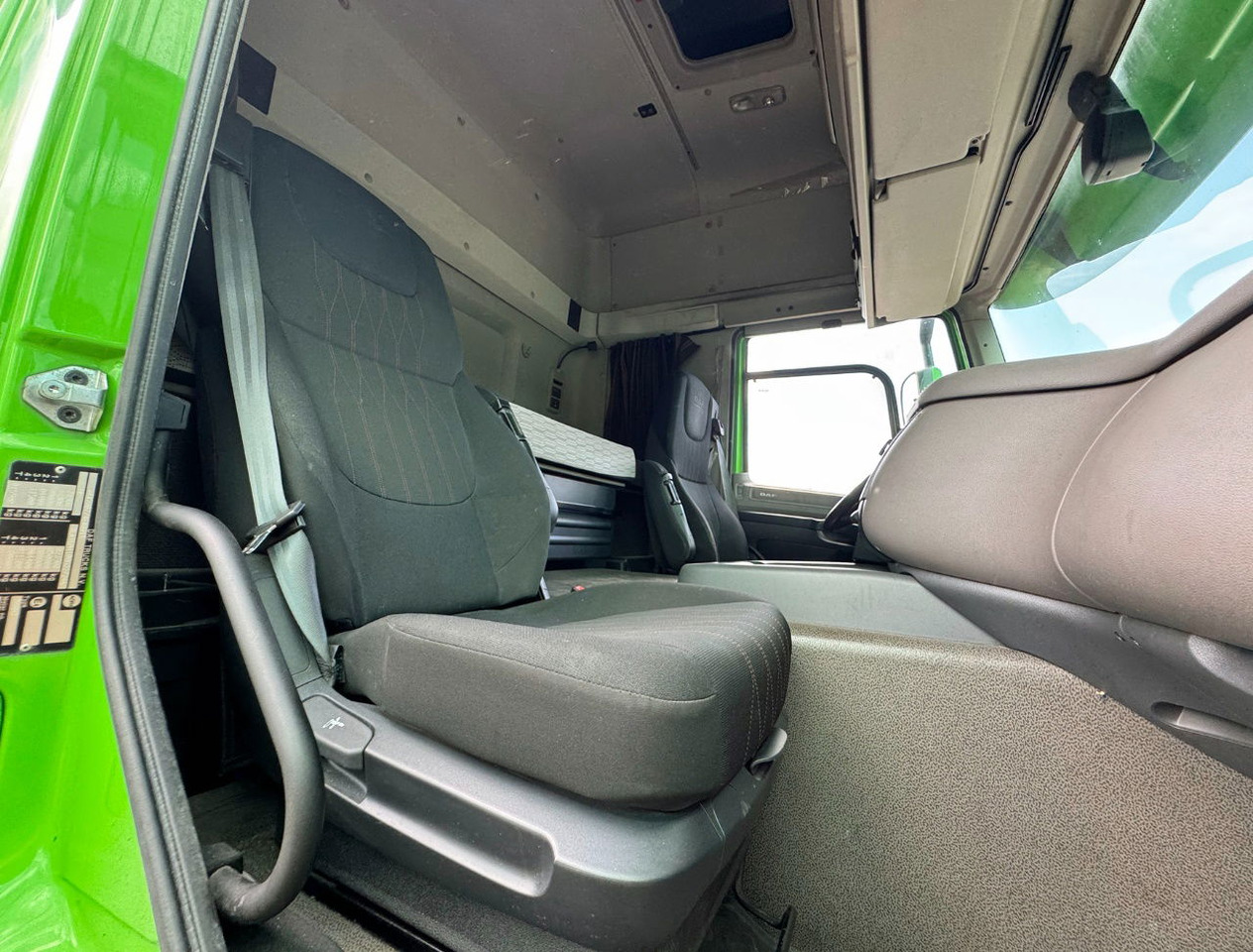 Τράκτορας DAF CF 450 FTP Space CAB Only 447.500 KM 2x Tanks TOP Condition Belgium Truck: φωτογραφία 13