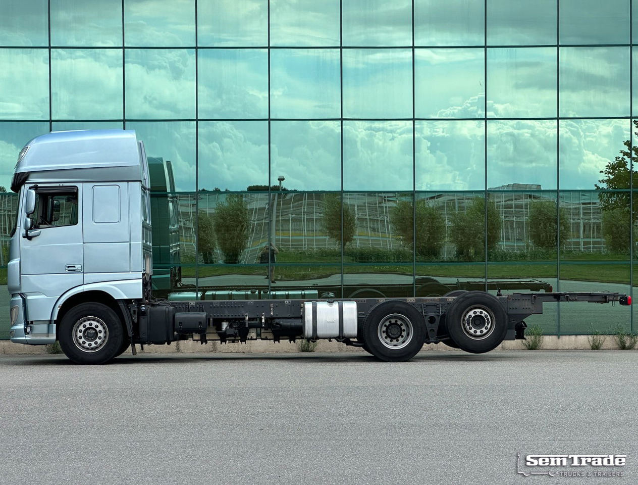 DAF XF 480 FAR SSC Euro 6 978.000 KM Park Airco 2X Tanks TOP Condition - Φορτηγό σασί: φωτογραφία 2 DAF XF 480 FAR SSC Euro 6 978.000 KM Park Airco 2X Tanks TOP Condition - Φορτηγό σασί: φωτογραφία 2