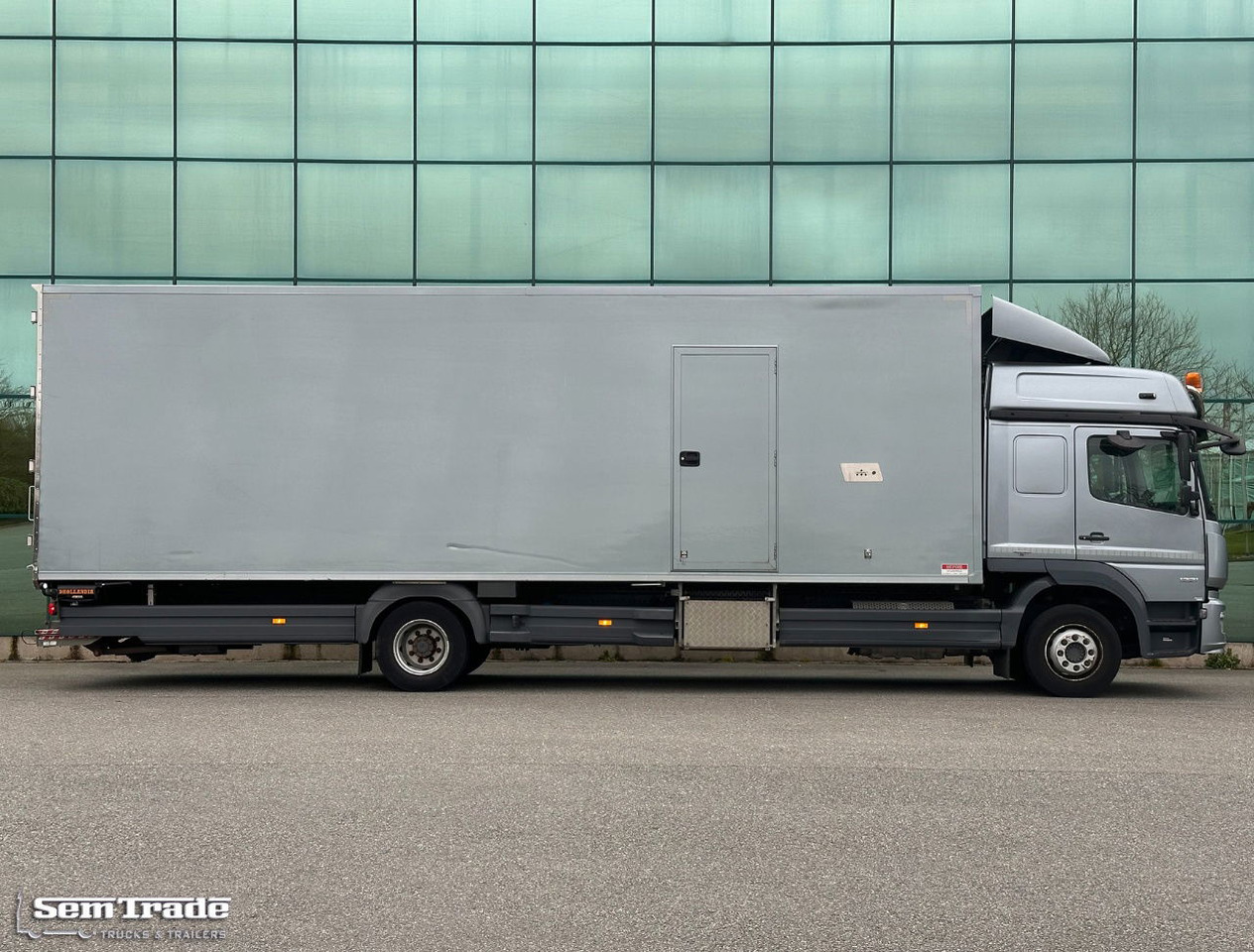 Mercedes-Benz Atego 1221 Euro 6 Isolated BOX + Heater Side Door Tail Lift 336.00 - Φορτηγό κόφα: φωτογραφία 5 Mercedes-Benz Atego 1221 Euro 6 Isolated BOX + Heater Side Door Tail Lift 336.00 - Φορτηγό κόφα: φωτογραφία 5