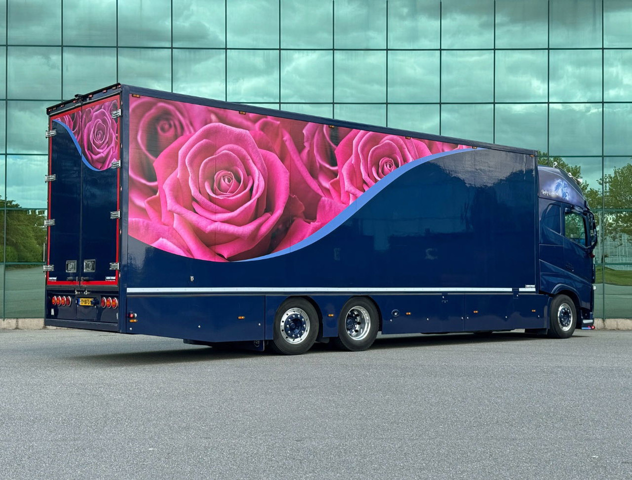 Volvo FH Full AIR Full Options Super Condition Show Truck Carrier Supra Flowers - Φορτηγό ψυγείο: φωτογραφία 4 Volvo FH Full AIR Full Options Super Condition Show Truck Carrier Supra Flowers - Φορτηγό ψυγείο: φωτογραφία 4