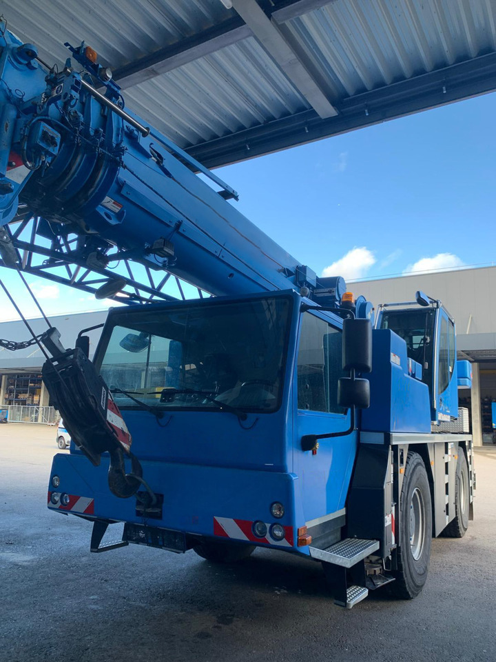 LIEBHERR LTM 1030-2.1 - Τηλεσκοπικός γερανός: φωτογραφία 2 LIEBHERR LTM 1030-2.1 - Τηλεσκοπικός γερανός: φωτογραφία 2