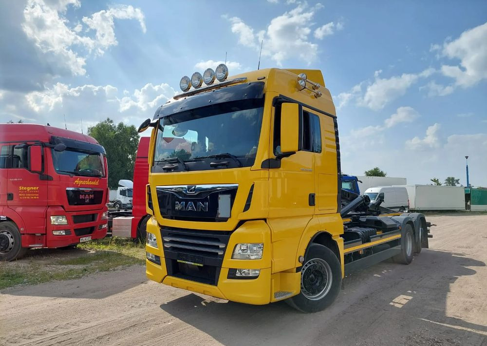 MAN TGX 26-500 Hakowiec oś skrętna - Φορτηγό φόρτωσης γάντζου: φωτογραφία 2 MAN TGX 26-500 Hakowiec oś skrętna - Φορτηγό φόρτωσης γάντζου: φωτογραφία 2