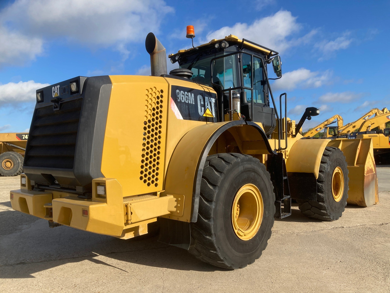 CATERPILLAR 966M - Ελαστιχοφόρος φορτωτής: φωτογραφία 4 CATERPILLAR 966M - Ελαστιχοφόρος φορτωτής: φωτογραφία 4