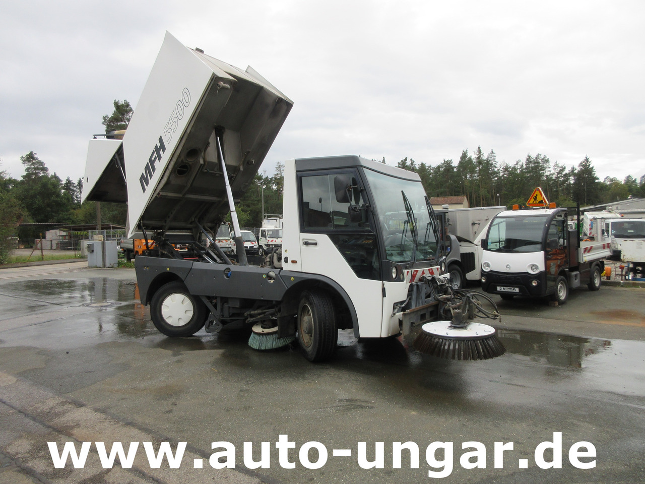 Aebi MFH 5500 Baujahr 2012 Euro 5 Kehrmaschine mit Hochentleerung - Σάρωθρο δρόμων: φωτογραφία 1 Aebi MFH 5500 Baujahr 2012 Euro 5 Kehrmaschine mit Hochentleerung - Σάρωθρο δρόμων: φωτογραφία 1