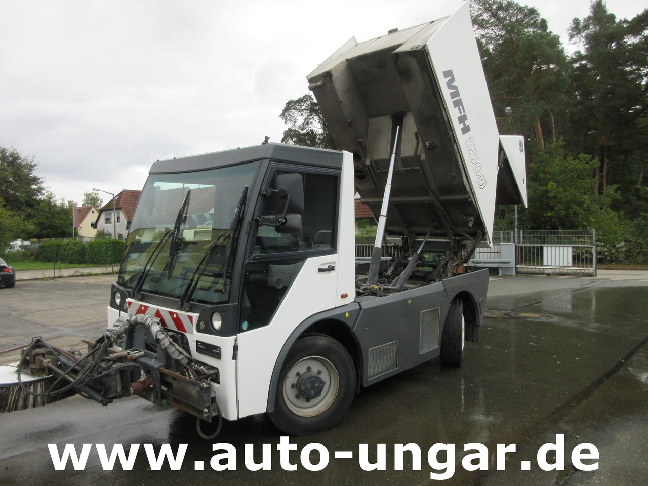 Aebi MFH 5500 Baujahr 2012 Euro 5 Kehrmaschine mit Hochentleerung - Σάρωθρο δρόμων: φωτογραφία 3 Aebi MFH 5500 Baujahr 2012 Euro 5 Kehrmaschine mit Hochentleerung - Σάρωθρο δρόμων: φωτογραφία 3