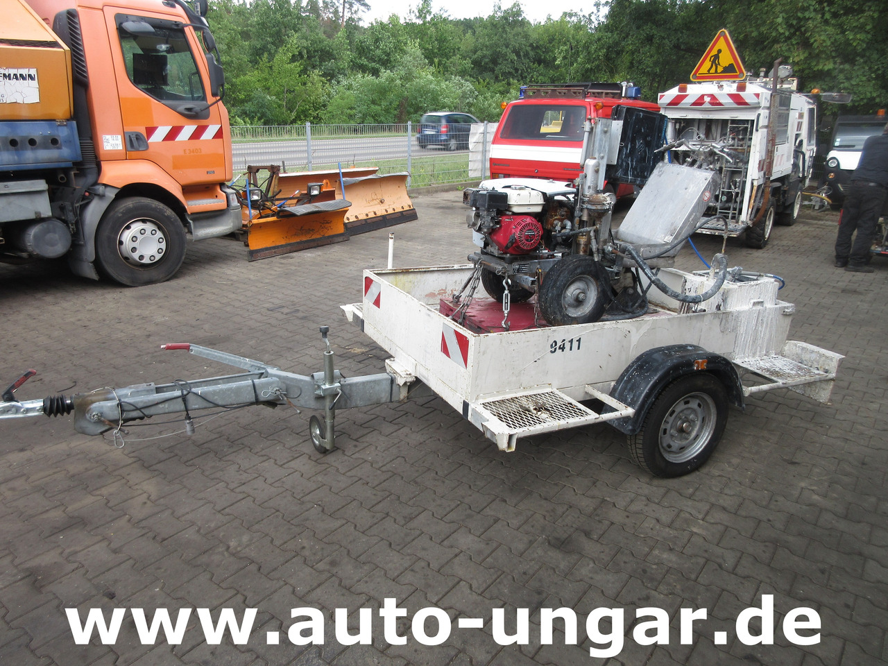 Graco Zebra 5 Airless Traceuse Markiermaschine Roadmarking Machine mit Trailer Hofmann - Μηχανών ασφάλτου: φωτογραφία 1 Graco Zebra 5 Airless Traceuse Markiermaschine Roadmarking Machine mit Trailer Hofmann - Μηχανών ασφάλτου: φωτογραφία 1