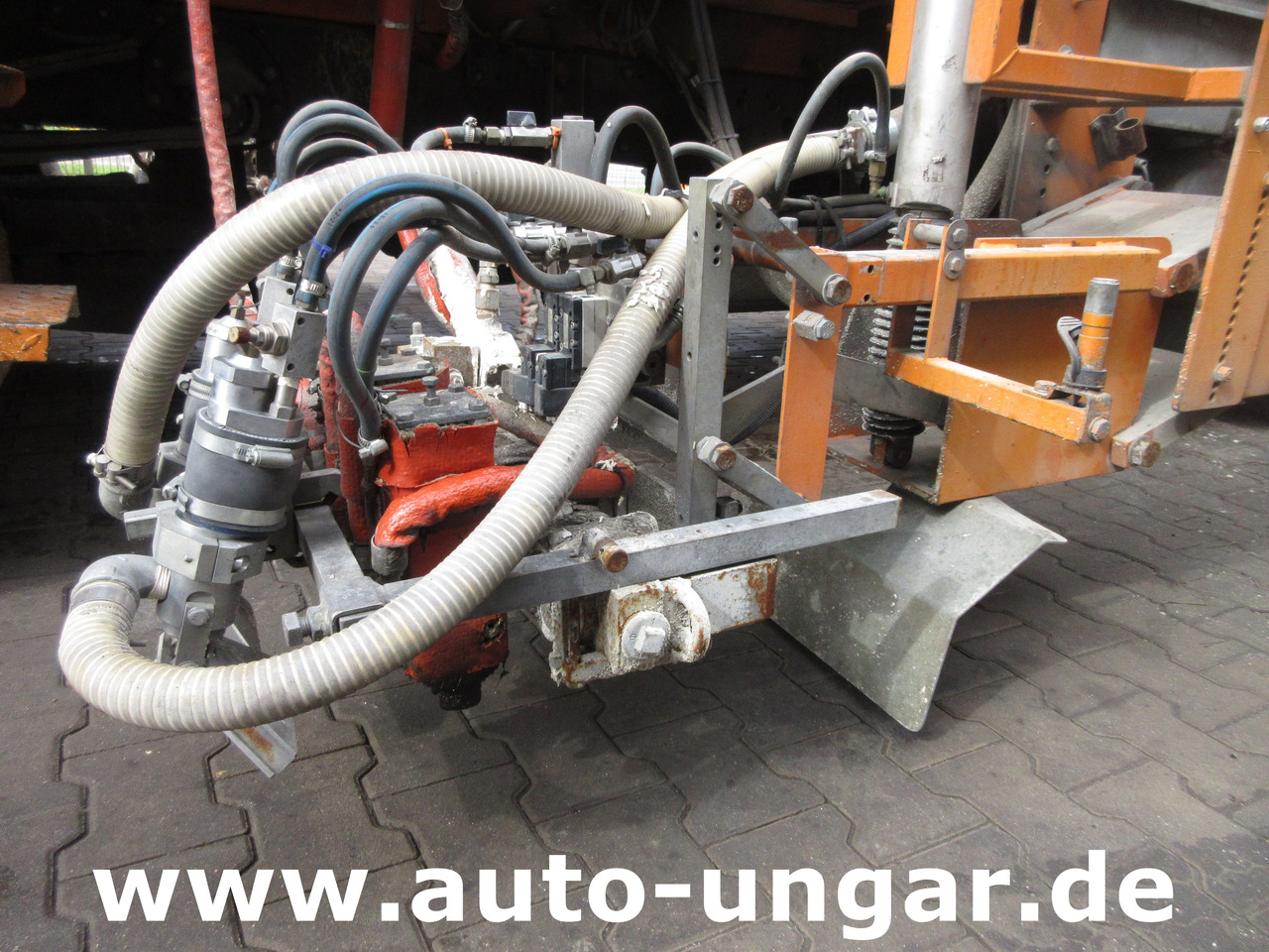 Hofmann H75 - 1000 Thermoplastic Roadmarking Machine Truck Mounted Hot Paint - Μηχανών ασφάλτου: φωτογραφία 4 Hofmann H75 - 1000 Thermoplastic Roadmarking Machine Truck Mounted Hot Paint - Μηχανών ασφάλτου: φωτογραφία 4
