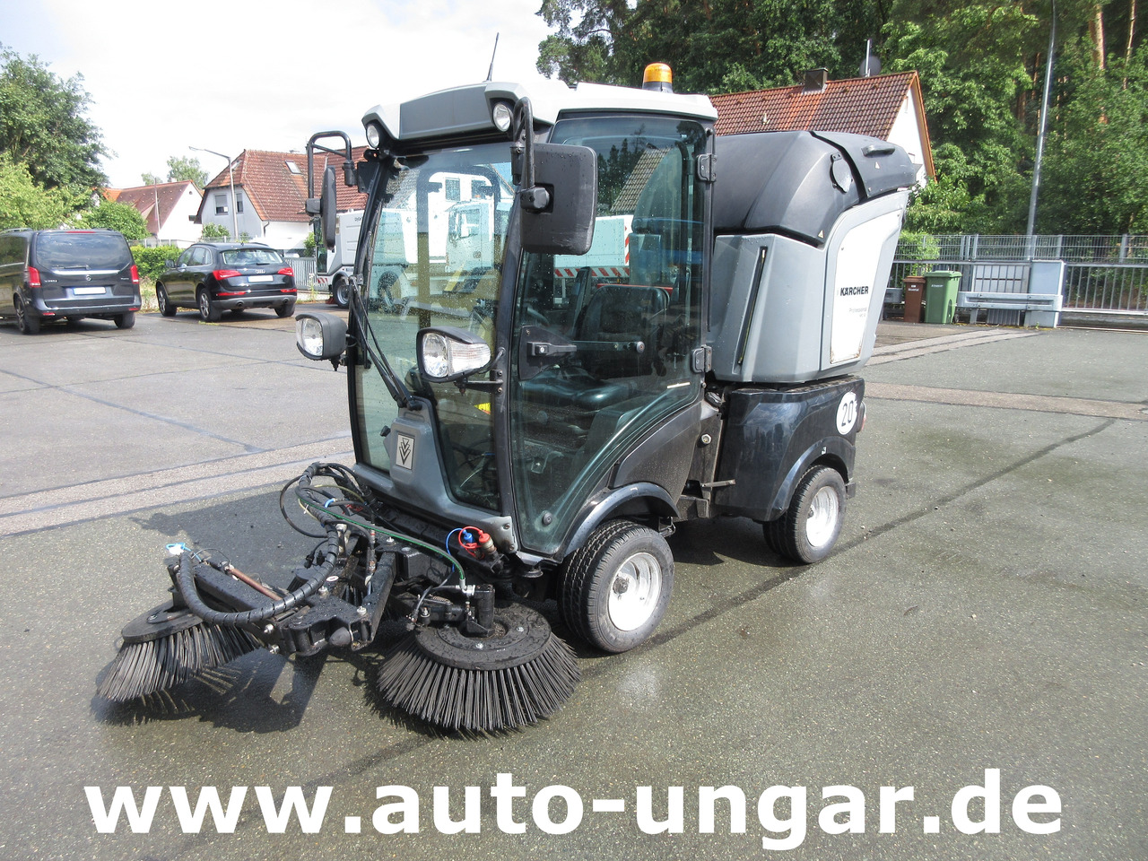 KÄRCHER MC 50 Advanced MIC 50 Professional Kleinkehrmaschine 4x4 Geräteträger - Σάρωθρο δρόμων: φωτογραφία 3 KÄRCHER MC 50 Advanced MIC 50 Professional Kleinkehrmaschine 4x4 Geräteträger - Σάρωθρο δρόμων: φωτογραφία 3
