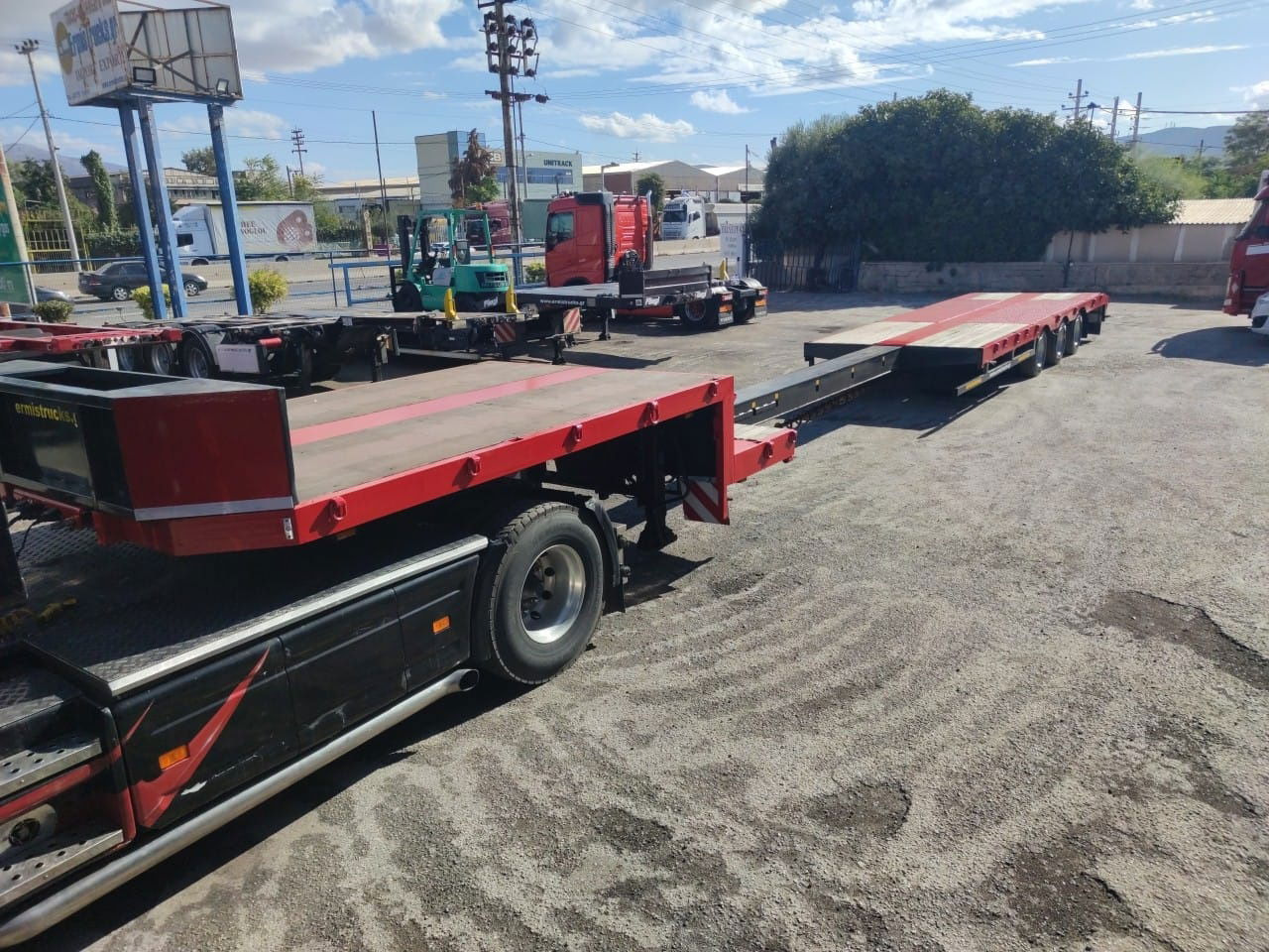 Lintrailers 3Lsdu18.30 - Επικαθήμενο με χαμηλό δάπεδο: φωτογραφία 3 Lintrailers 3Lsdu18.30 - Επικαθήμενο με χαμηλό δάπεδο: φωτογραφία 3