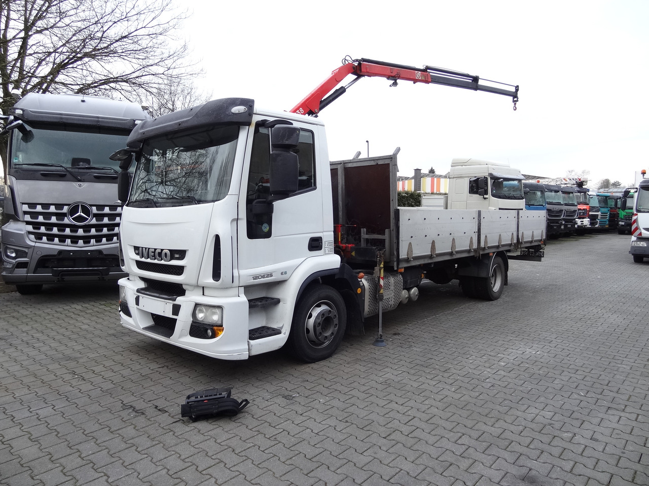 Iveco EuroCargo 120E25 Fassi F38 - Φορτηγό με γερανό, Φορτηγό με ανοιχτή καρότσα: φωτογραφία 1 Iveco EuroCargo 120E25 Fassi F38 - Φορτηγό με γερανό, Φορτηγό με ανοιχτή καρότσα: φωτογραφία 1