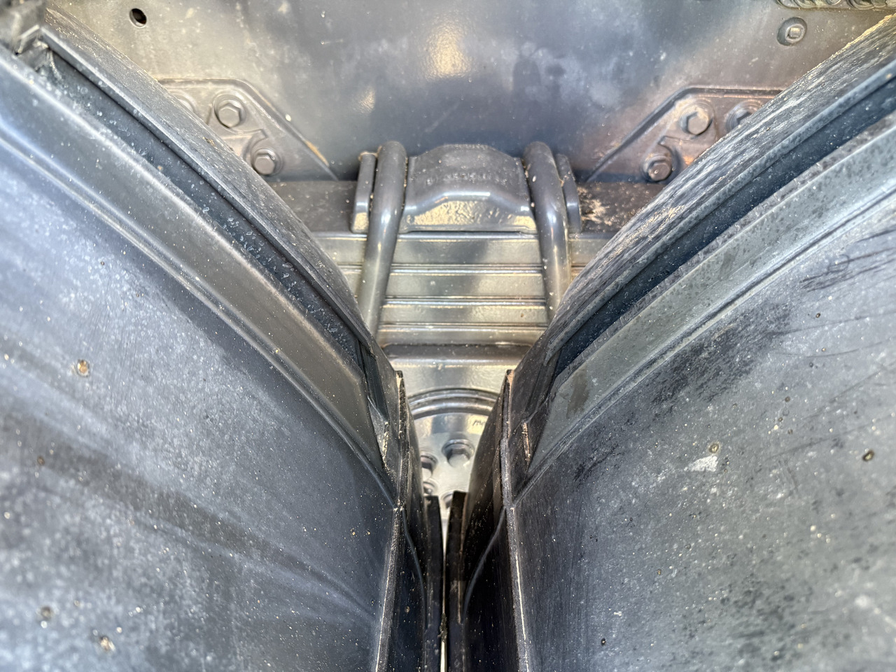 MAN TGS 41.500 8X6 BB Meiller - Φορτηγό ανατρεπόμενο: φωτογραφία 3 MAN TGS 41.500 8X6 BB Meiller - Φορτηγό ανατρεπόμενο: φωτογραφία 3