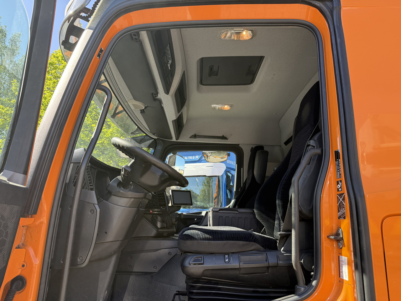 Mercedes-Benz Actros 1827 Kran Palfinger PK 9002 - Φορτηγό με γερανό, Φορτηγό μουσαμάς: φωτογραφία 4 Mercedes-Benz Actros 1827 Kran Palfinger PK 9002 - Φορτηγό με γερανό, Φορτηγό μουσαμάς: φωτογραφία 4