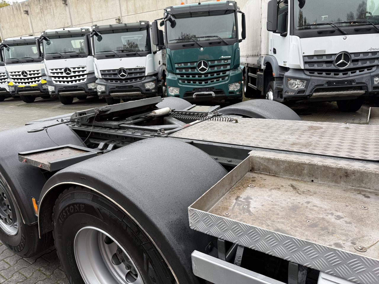 Mercedes-Benz Actros 2548 LS 6X2 Kran HMF 3220 bis 16 Meter - Φορτηγό με γερανό, Τράκτορας: φωτογραφία 3 Mercedes-Benz Actros 2548 LS 6X2 Kran HMF 3220 bis 16 Meter - Φορτηγό με γερανό, Τράκτορας: φωτογραφία 3