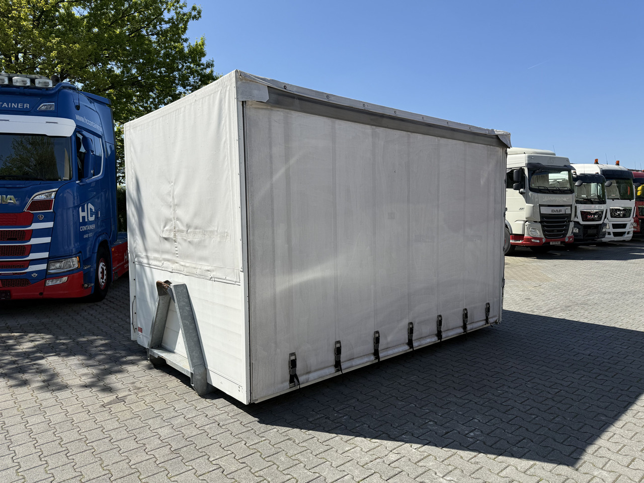 Plane/ Mulde/ Container Ex- Rotes Kreuz - Κοντέινερ τύπου γάντζου: φωτογραφία 1 Plane/ Mulde/ Container Ex- Rotes Kreuz - Κοντέινερ τύπου γάντζου: φωτογραφία 1
