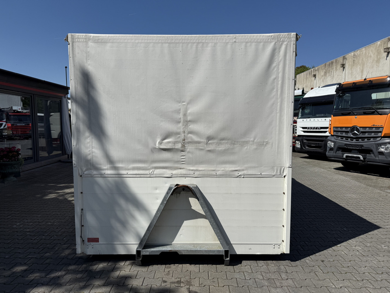 Plane/ Mulde/ Container Ex- Rotes Kreuz - Κοντέινερ τύπου γάντζου: φωτογραφία 3 Plane/ Mulde/ Container Ex- Rotes Kreuz - Κοντέινερ τύπου γάντζου: φωτογραφία 3