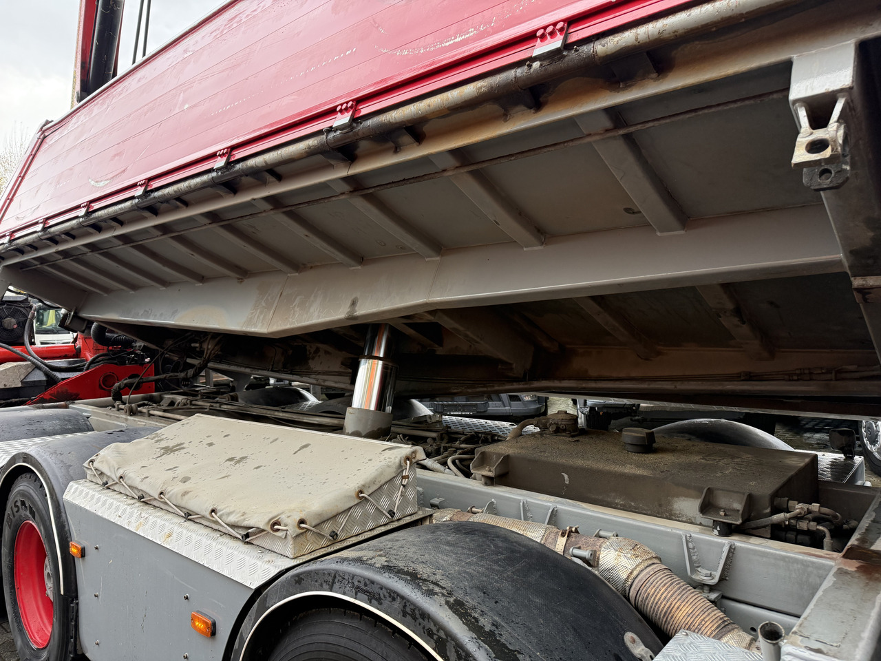 Scania R580 V8 8X4 Kipper Kran Palfinger 22002 - Φορτηγό με γερανό, Φορτηγό ανατρεπόμενο: φωτογραφία 3 Scania R580 V8 8X4 Kipper Kran Palfinger 22002 - Φορτηγό με γερανό, Φορτηγό ανατρεπόμενο: φωτογραφία 3