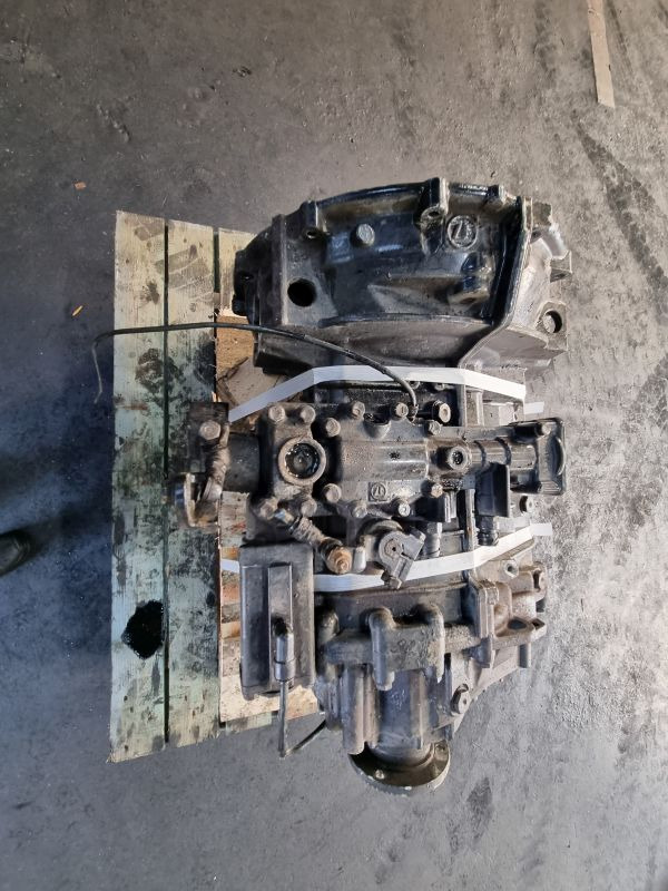Κιβώτιο ταχυτήτων ZF 6S1000TO Gearbox: φωτογραφία 11 Κιβώτιο ταχυτήτων ZF 6S1000TO Gearbox: φωτογραφία 11