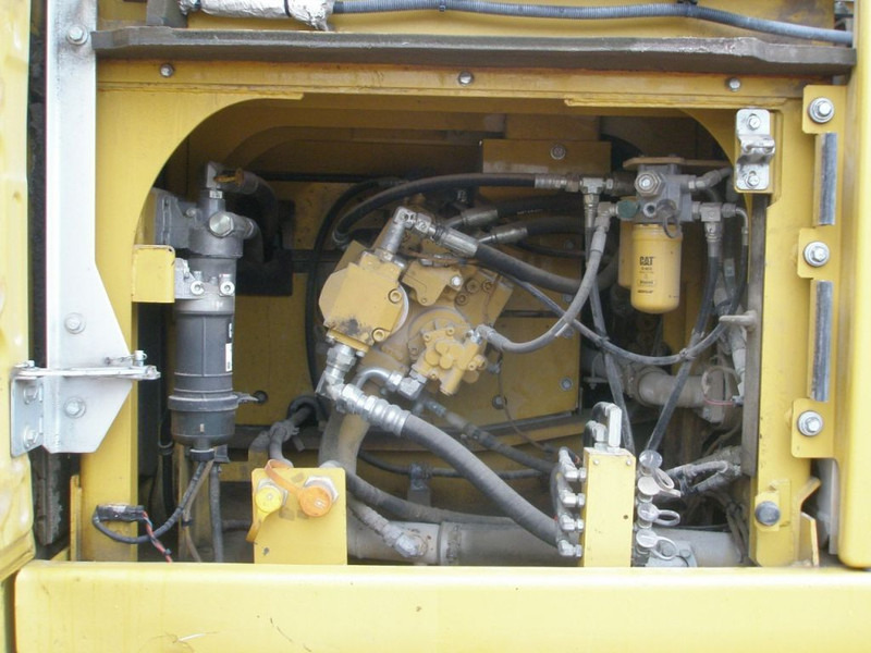 Caterpillar 326FL - Ερπυστριοφόρος εκσκαφέας: φωτογραφία 5 Caterpillar 326FL - Ερπυστριοφόρος εκσκαφέας: φωτογραφία 5