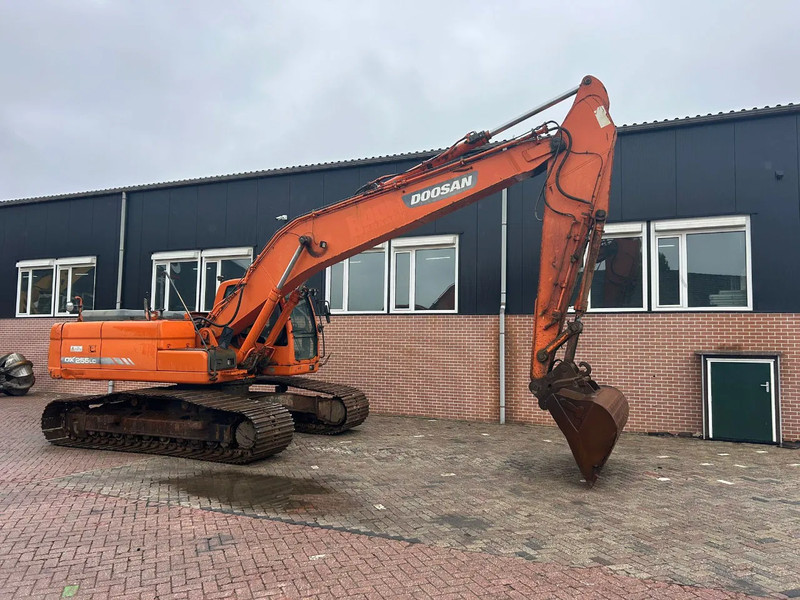 Doosan DX255LC - Ερπυστριοφόρος εκσκαφέας: φωτογραφία 4 Doosan DX255LC - Ερπυστριοφόρος εκσκαφέας: φωτογραφία 4
