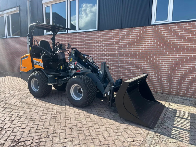 Giant G2700 - Ερπυστριοφόρος μικρός φορτωτής: φωτογραφία 2 Giant G2700 - Ερπυστριοφόρος μικρός φορτωτής: φωτογραφία 2