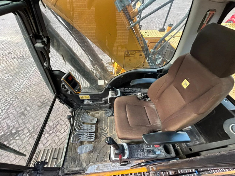 JCB JS220LC - Ερπυστριοφόρος εκσκαφέας: φωτογραφία 5 JCB JS220LC - Ερπυστριοφόρος εκσκαφέας: φωτογραφία 5