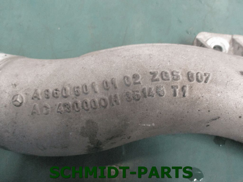 Mercedes-Benz A 960 501 01 02 Inlaatbuis - Σύστημα ψύξης για Φορτηγό: φωτογραφία 2 Mercedes-Benz A 960 501 01 02 Inlaatbuis - Σύστημα ψύξης για Φορτηγό: φωτογραφία 2