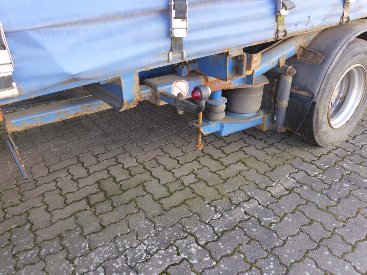 Tieflader mit starker 12 Tonnen Winde Top - Επικαθήμενο με χαμηλό δάπεδο: φωτογραφία 3 Tieflader mit starker 12 Tonnen Winde Top - Επικαθήμενο με χαμηλό δάπεδο: φωτογραφία 3