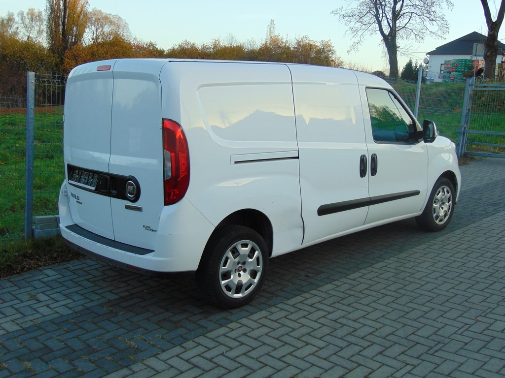 FIAT Doblo 1,6 MultiJet 105KM MAXI MAX - Μικρό βαν: φωτογραφία 4 FIAT Doblo 1,6 MultiJet 105KM MAXI MAX - Μικρό βαν: φωτογραφία 4