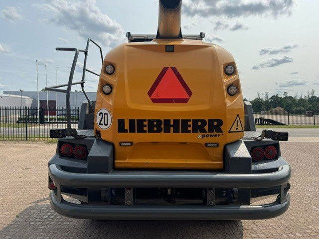 Liebherr L550 Xpower - Ελαστιχοφόρος φορτωτής: φωτογραφία 3 Liebherr L550 Xpower - Ελαστιχοφόρος φορτωτής: φωτογραφία 3