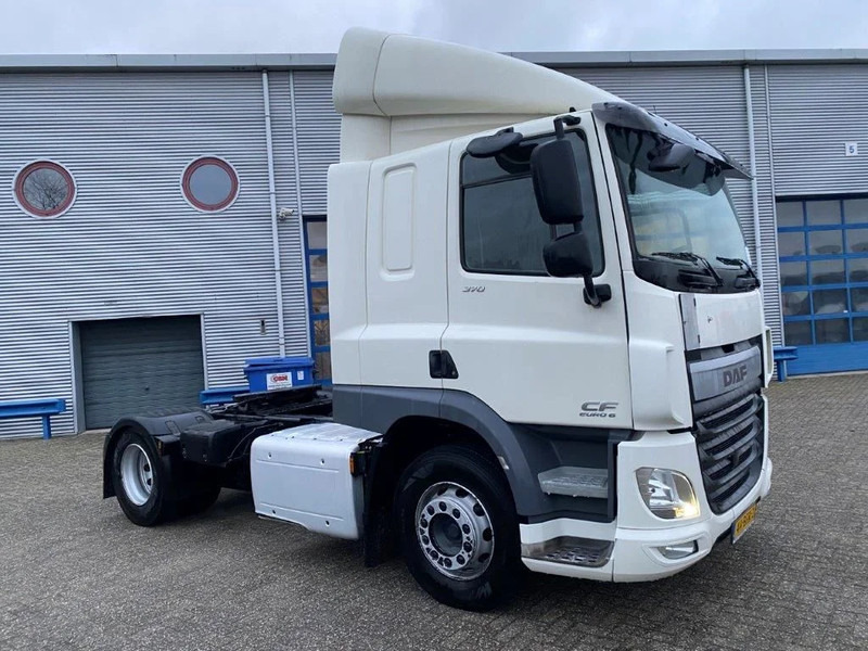 DAF CF370 / NICE CLEAN NL TRUCK / TYRES 80% / AUTOMATIC / EURO-6 / 2015 - Τράκτορας: φωτογραφία 2 DAF CF370 / NICE CLEAN NL TRUCK / TYRES 80% / AUTOMATIC / EURO-6 / 2015 - Τράκτορας: φωτογραφία 2