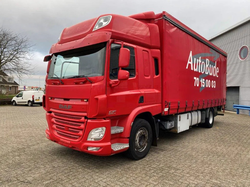 DAF CF400 / CURTAIN SAILS / BIG PLATFORM 2500 KG / DEB / NAVI / FULL-AIR / LWDS / ACC / AUTOMATIC / EURO-6 / 2015 - Φορτηγό κόφα: φωτογραφία 1 DAF CF400 / CURTAIN SAILS / BIG PLATFORM 2500 KG / DEB / NAVI / FULL-AIR / LWDS / ACC / AUTOMATIC / EURO-6 / 2015 - Φορτηγό κόφα: φωτογραφία 1