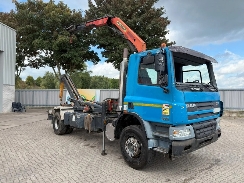 DAF CF75-310 / ENGINE RUNNING / PALFINGER PK10000 / FULL STEEL / 252039 KM / MANUAL / EURO-3 / 2005 - Φορτηγό με γερανό: φωτογραφία 2 DAF CF75-310 / ENGINE RUNNING / PALFINGER PK10000 / FULL STEEL / 252039 KM / MANUAL / EURO-3 / 2005 - Φορτηγό με γερανό: φωτογραφία 2