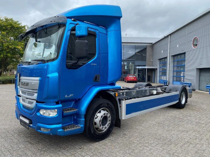 DAF LF290 / ONLY:429873KM / LWDS / GOOD TYRES / AUTOMATIC / EURO-6 / 2018 - Φορτηγό σασί: φωτογραφία 1 DAF LF290 / ONLY:429873KM / LWDS / GOOD TYRES / AUTOMATIC / EURO-6 / 2018 - Φορτηγό σασί: φωτογραφία 1