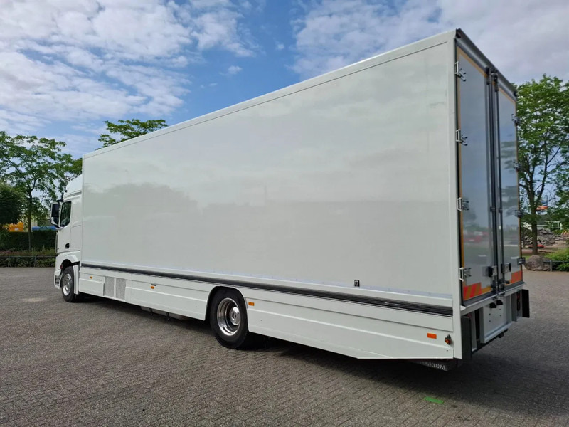 Mercedes-Benz Actros 1843 / GERMAN FLOWER TRUCK / 162021 KM / ISOLATED BOX / COOL & HEATED / NAVI / PLATFORM 1500 KG / TOP CONDITION / FULL-AI - Αυτοκινούμενη καντίνα: φωτογραφία 3 Mercedes-Benz Actros 1843 / GERMAN FLOWER TRUCK / 162021 KM / ISOLATED BOX / COOL & HEATED / NAVI / PLATFORM 1500 KG / TOP CONDITION / FULL-AI - Αυτοκινούμενη καντίνα: φωτογραφία 3
