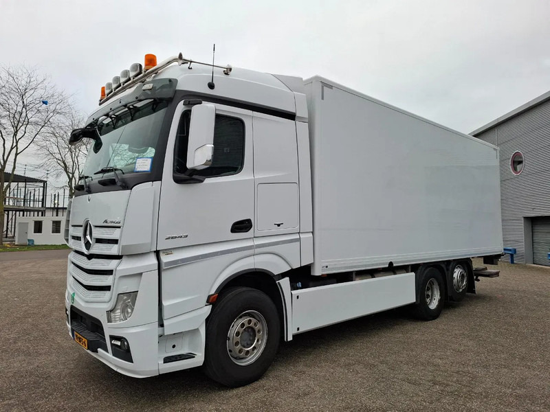 Mercedes-Benz Actros 2843 / NL TRUCK / TUV:08-01-2026 / LIFT+LENKACHSE / SMART TACHO / NAVI / PLATFORM 1500 KG / 2XBED / EURO-6 / 2015 - Φορτηγό κόφα: φωτογραφία 1 Mercedes-Benz Actros 2843 / NL TRUCK / TUV:08-01-2026 / LIFT+LENKACHSE / SMART TACHO / NAVI / PLATFORM 1500 KG / 2XBED / EURO-6 / 2015 - Φορτηγό κόφα: φωτογραφία 1
